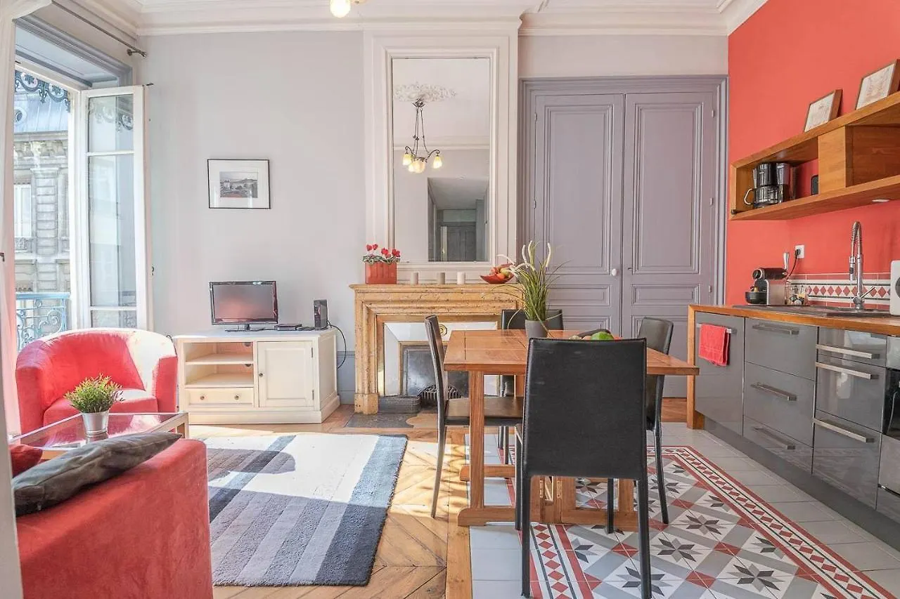 Honore Suite Flandrin Lyon 0*,  France